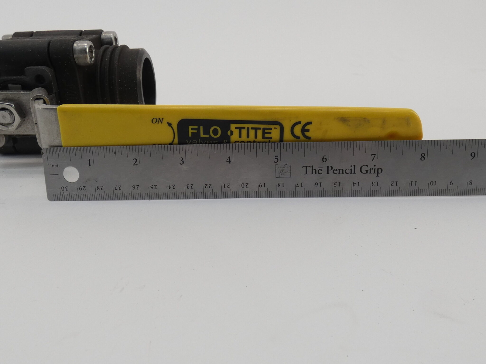 Flo-Tite Tri-Pro A216-WCB Ball Valve 1-1/4" 2250 WOG - NEW Surplus!