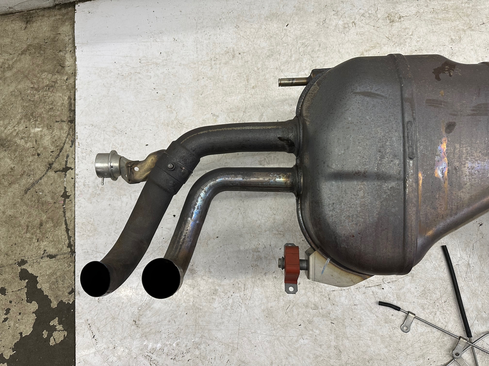 15-18 Lamborghini Huracan Exhaust Muffler Factory OEM 4T0 251 609