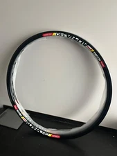 New Stan's No Tubes ALPHA 340 32H 622 x 17c Black NEW