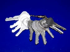 Lot Vintage Aluminum Keys - Elgin (2), Sears (5), Slaymaker (2) & Ilco (1)