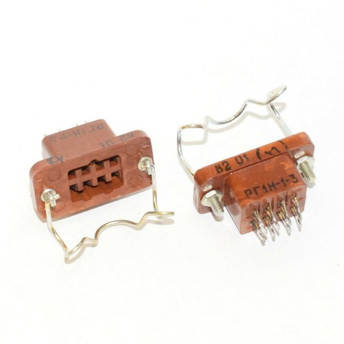 8 PIN RG1N-1-3 РГ1Н-1-3 LOT=2 RUSSIAN LOW-FREQUENCY CARBOLITE CONNECTOR 3A 400V - Picture 2 of 4