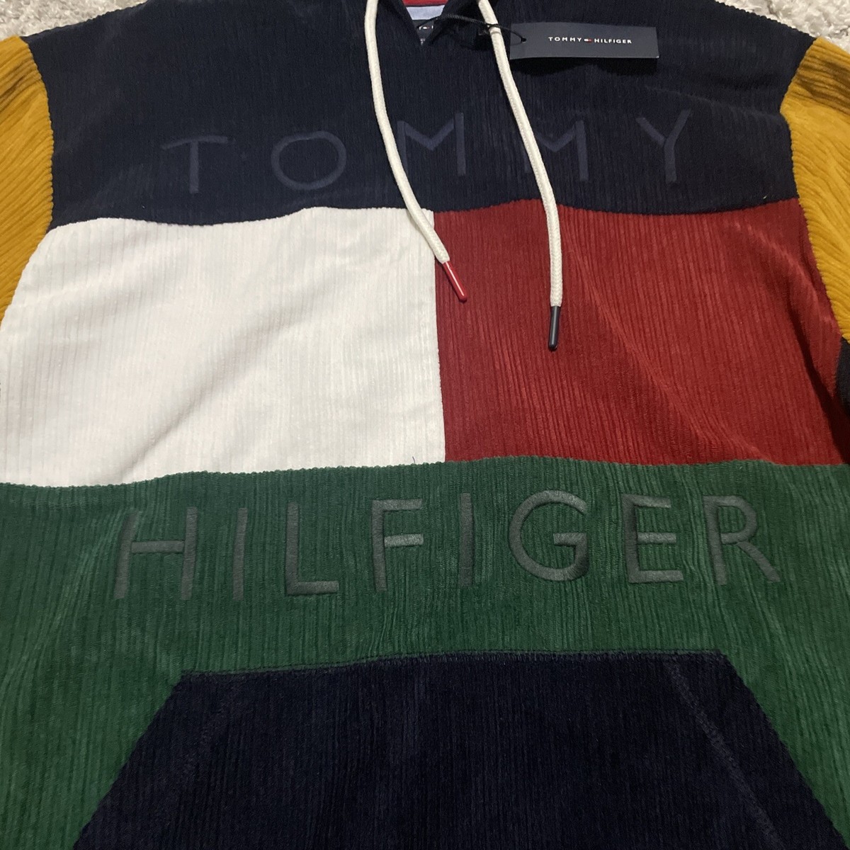 Tommy Hilfiger Fall Basics Colorblock Hoodie Men’s Size XSmall XS  78J7264-410