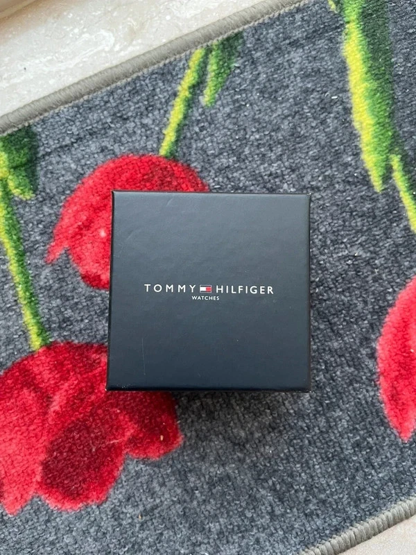 Orologio Tommy Hilfiger 40mm Nuovo, ancora con cartellino, mai indossato, pelle - Immagine 4 di 4