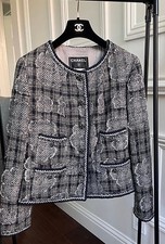 CHANEL 06A TWEED PARIS NEW YORK COLLECTORS GRIPOIX CC BUTTON JACKET FR40-FR42