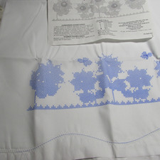 HERRSCHNERS SUNFLOWER STAMPED CROSS STITCHED PILLOW CASES STANDARD SIZE 1 PAIR 