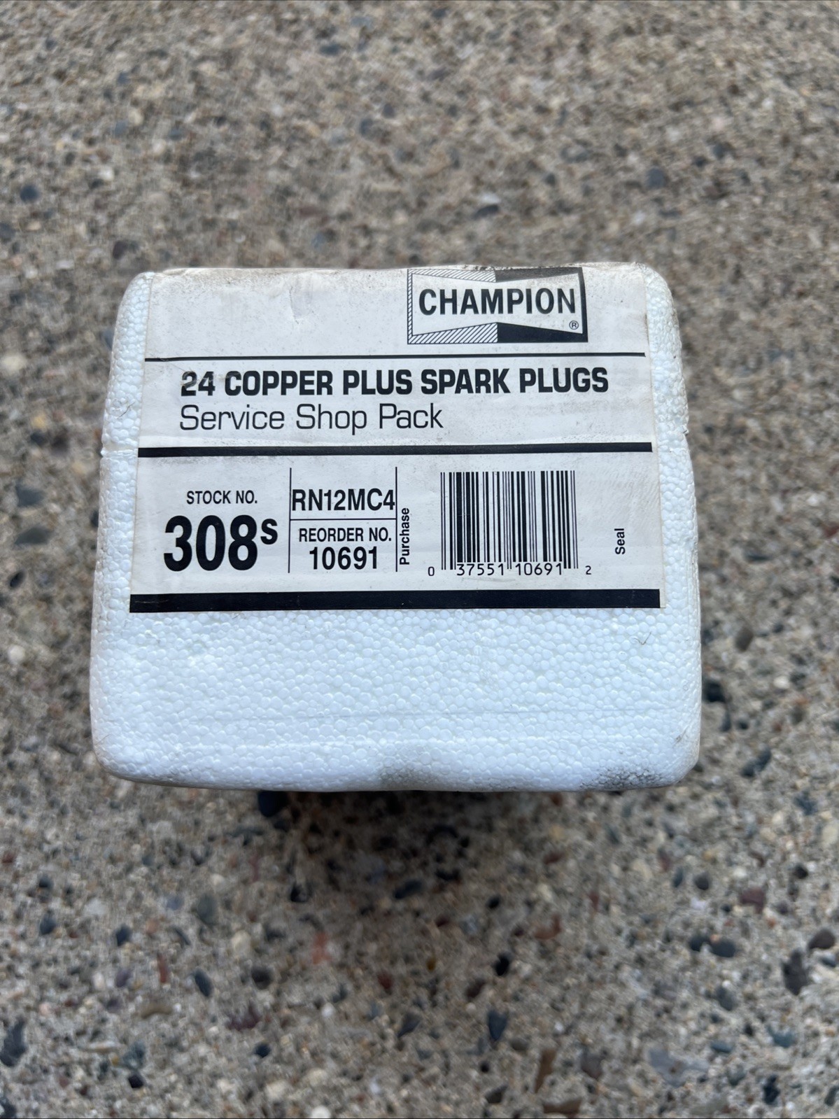 24/pack Champion Spark Plug RN12MC4 308s Copper Plus - NEW