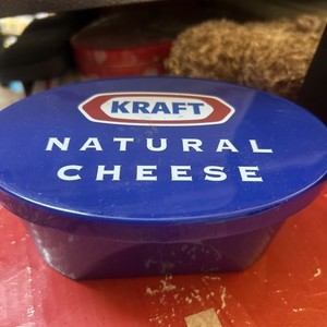 Vintage KRAFT Natural Cheese Grater w/ storage container - euc