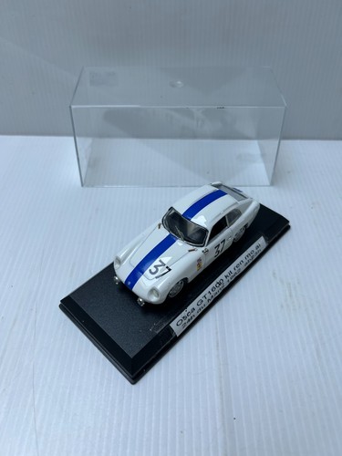 Spark 1/43 Jaguar E-Type Coupé N°9, Le Mans 1962, Sargent/Lumsden, Résine