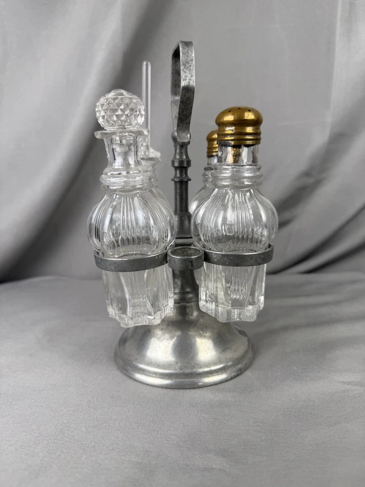 Набор антикварных стеклянных приправ Cruet в металлическом держателе со стеклянными бутылками набор из 4 предметов - Изображение 2 из 4