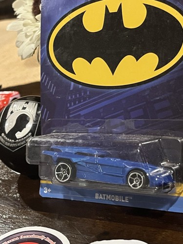 Hot Wheels Batman Animated Series Batmobile Blue Diecast Sealed NM Condition - Picture 4 of 7
