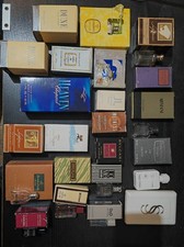 22 scatole (solo alcune con miniature) di profumi mignon vintage discontinui