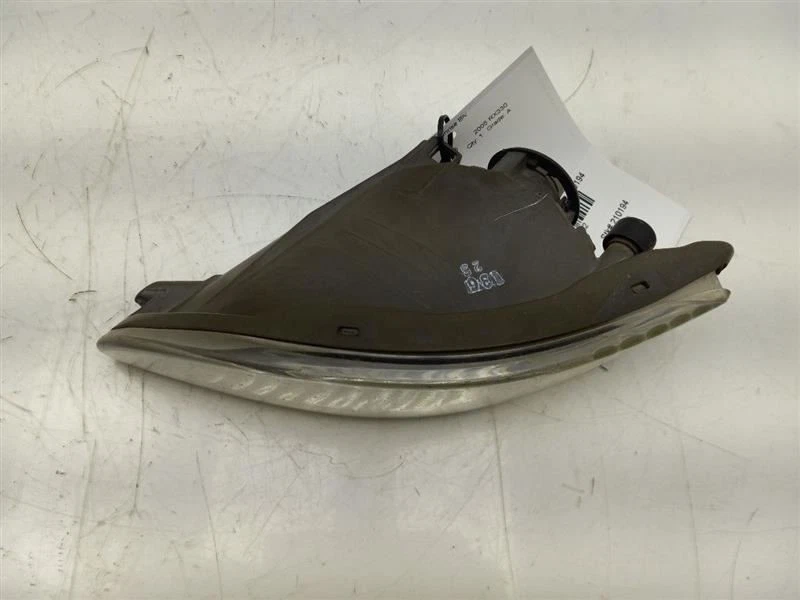 04-06 CONJUNTO LUZ ANTINIEBLA DELANTERA LADO CONDUCTOR LEXUS RX330  Foto 4 de 4