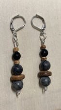 Orecchini pendenti goccia rondelle perline tonde con con conchiglia di cocco diaspro nero e agata 2"