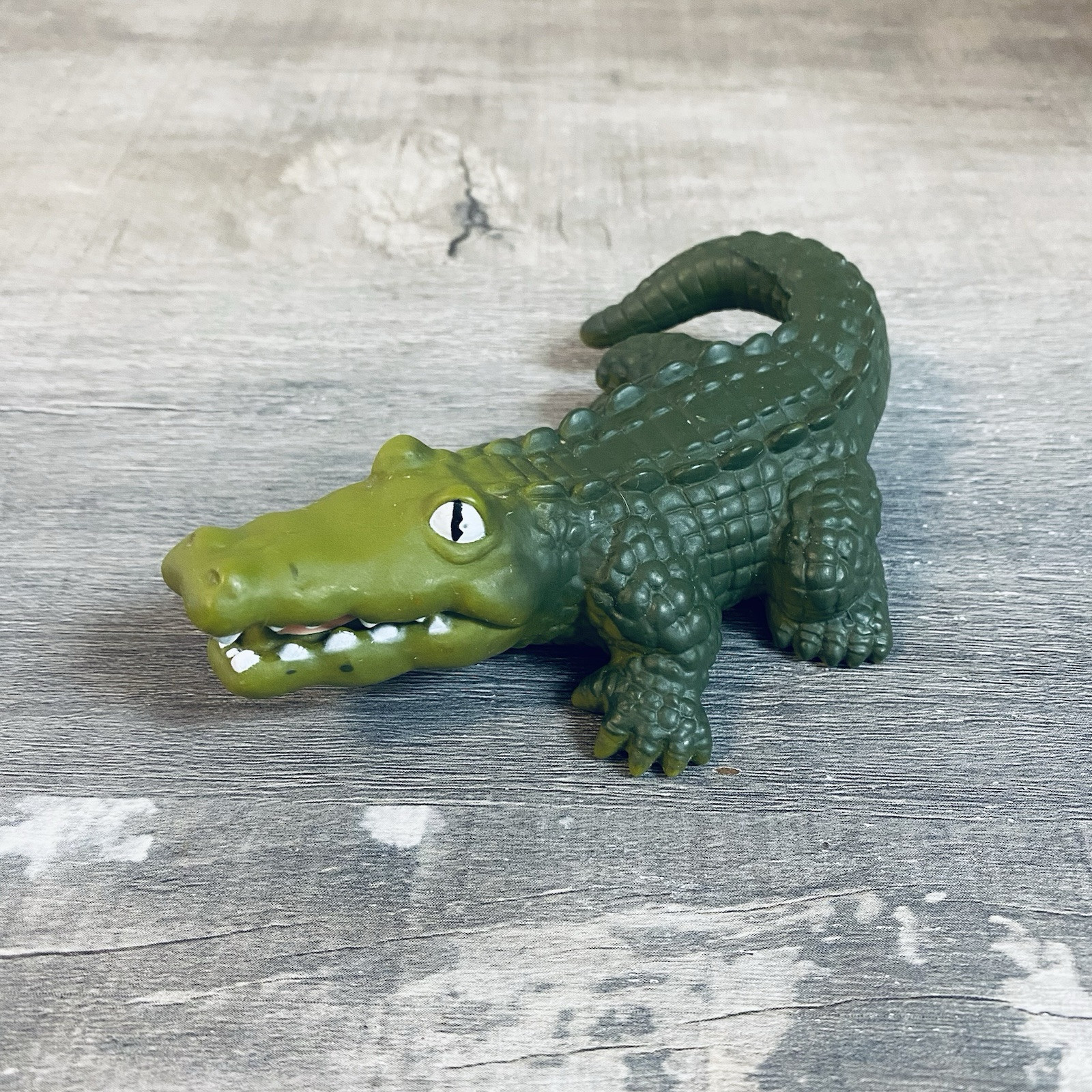 Keenway Industries Pirate Ship Island Figure Crocodile Alligator