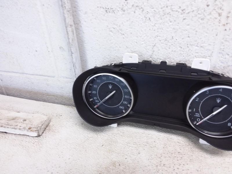 Maserati Ghibli 2023 Instrument cluster P/N 670221147