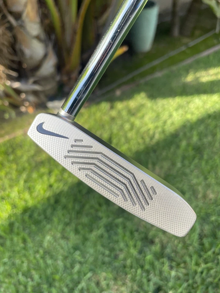 "Putter Nike Method 005 LH 35"" todo original" Foto 2 de 4