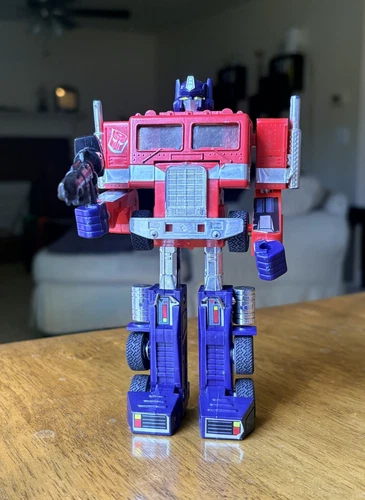 Vintage 1982 G1 Transformers Optimus Prime with Trailer & Weapons