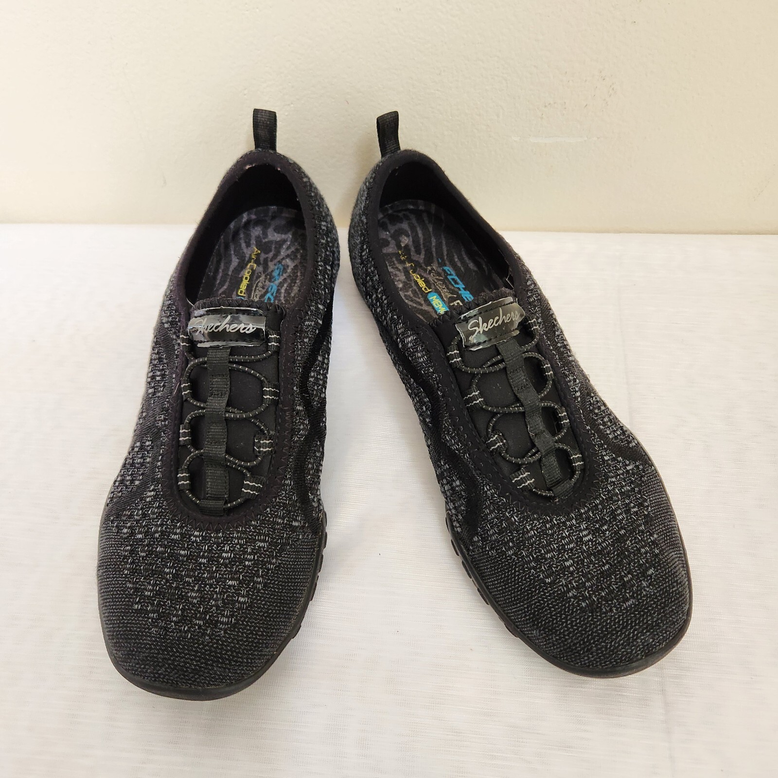 Skechers Shoes Womens 8 Black Relaxed Fit Air Cooled Memory Foam SN 23028 Casual