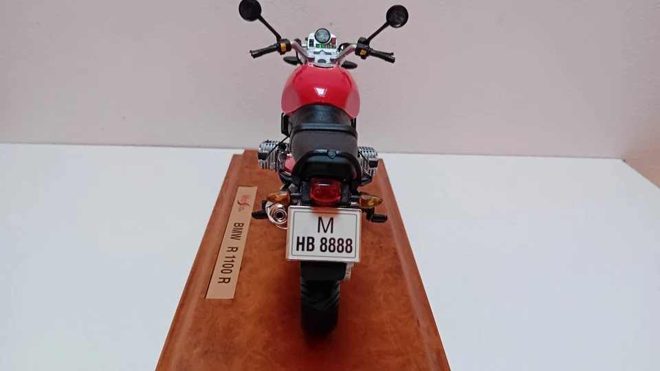 Maisto BMW R 1100 R Scala 1:10 - Immagine 4 di 4