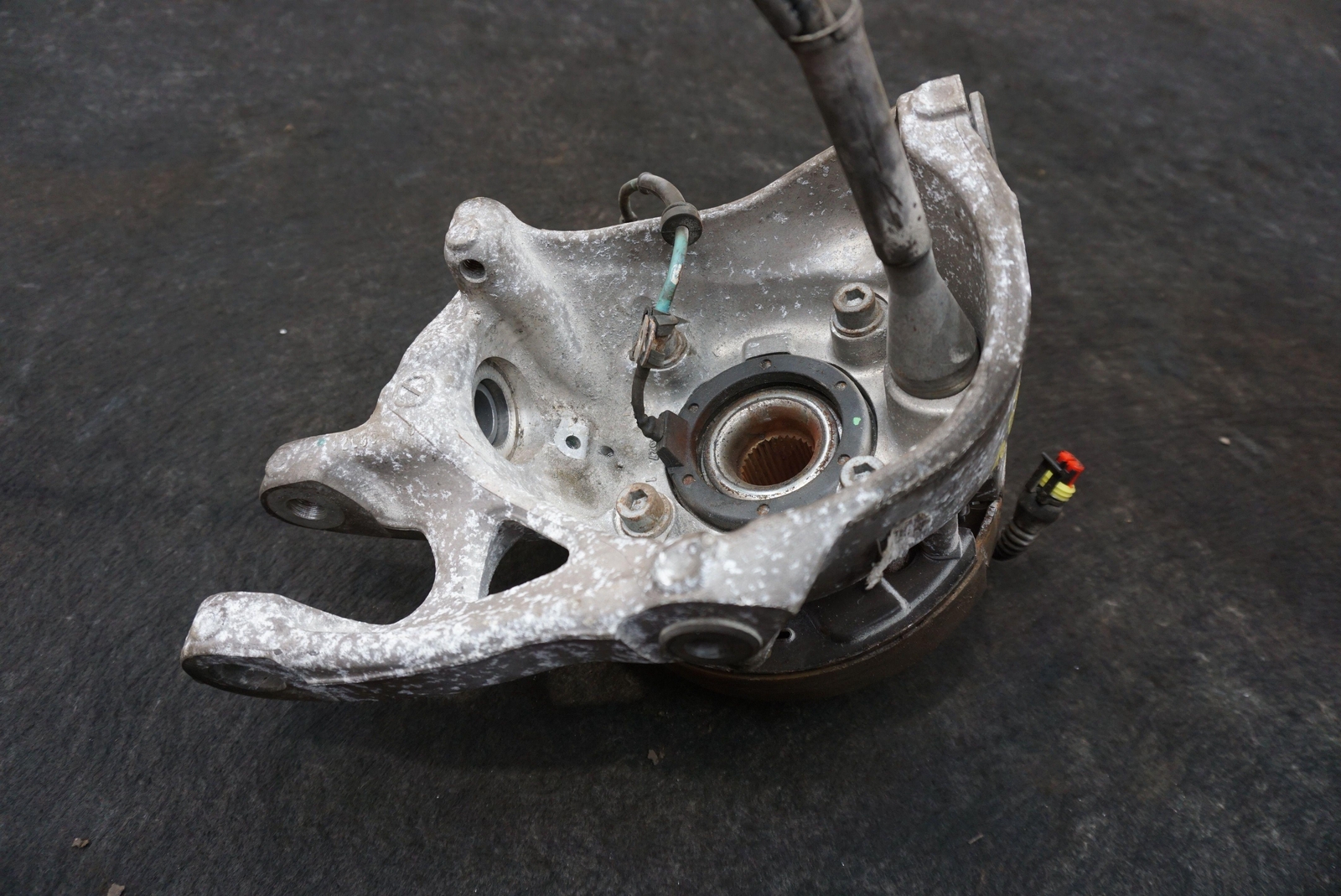 Rear Right Suspension Spindle Knuckle Hub 242607 Maserati GranTurismo S 2008-19