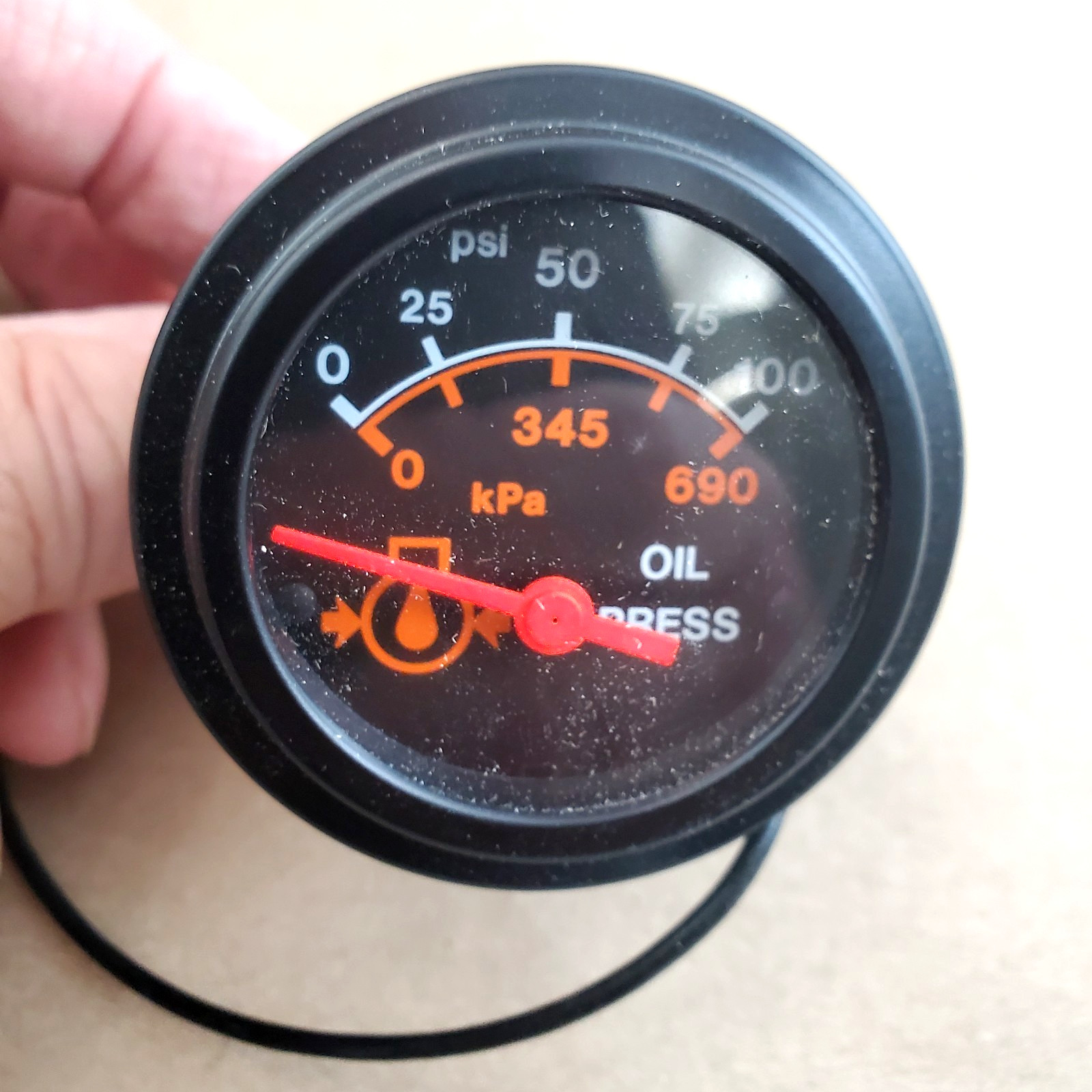 Vintage Military Oil Pressure Gauge 0-100 PSI / 0-690 kPa NOS 1991 P/N 748600181