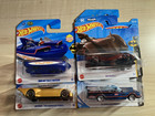 Hot wheels lot x 4 voitures Batmobiles Batman et 1966 Bat Boat neuf sur cartes