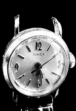 1980’s 17 Jewel Silvertone Timex Mechanical Watch W/a Second Hand! AS IS BAND