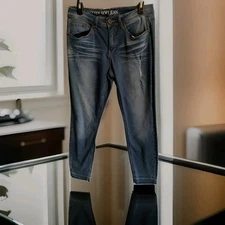 Signature Studio The Luxuriously Soft Jean Distressed Stretch Size 12  Excellent