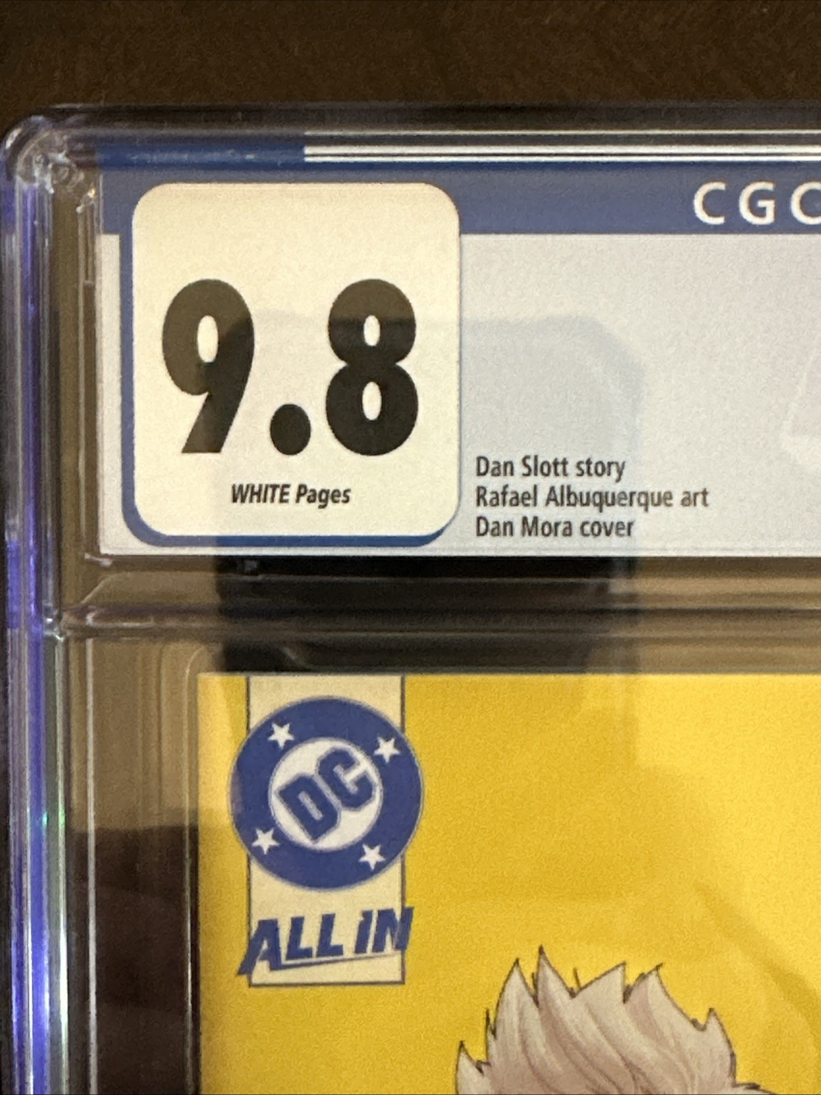 SUPERMAN UNLIMITED #1 (2025) CGC 9.8 NM/Mint Dan Mora Variant James Gunn