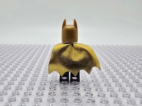 Lego Minifigure DC Super Heroes Batman The Bat-Pack Batsuit 70909