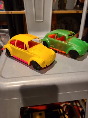 Vintage AMLOID Plastic VW Volkswagen Beetle Bug Made in US Green & Yellow Parts
