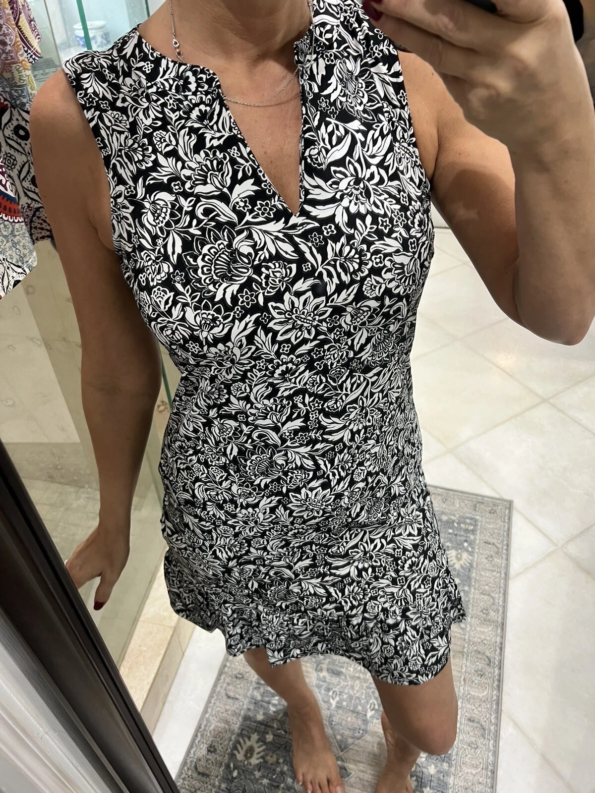 Abito Michael Kors bianco nero con volant elasticizzato S jersey orlo svolazzante nuovo