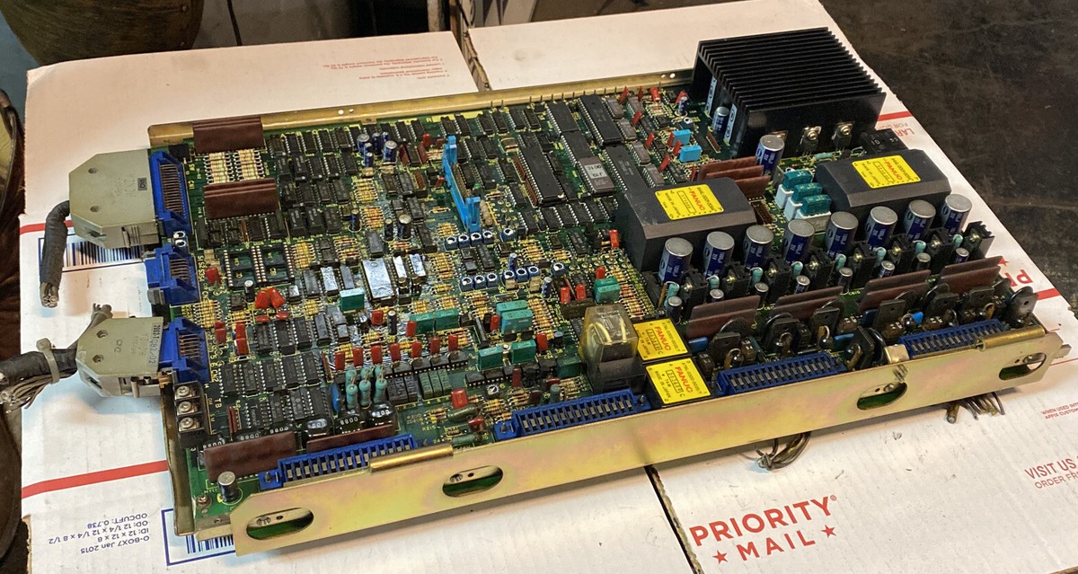 FANUC AC SPINDLE SERVO DRIVE BOARD A20B-0009-053 0530 0531 FANUC AC SPINDLE SERVO DRIVE BOARD A20B-0009-053 0530 0531
