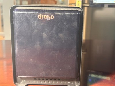 Data Robotics Drobo 5N2 NO DISKS