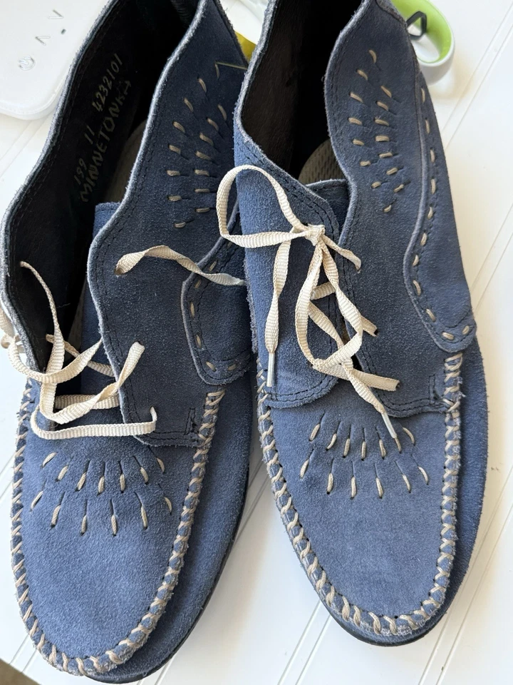 Botines/mocasines de gamuza azul Minnetonka para mujer talla 11 con inserciones Foto 2 de 4