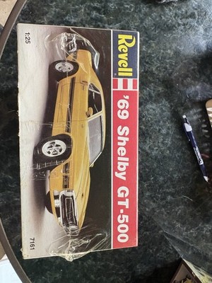 Revel  69 Shelby GT-500 1/25 Scale Model Kit Sealed