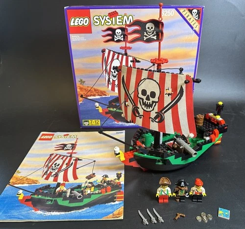 LEGO 6250 Pirates Cross Bone Clipper Complete Set with Box and Instructions 1997