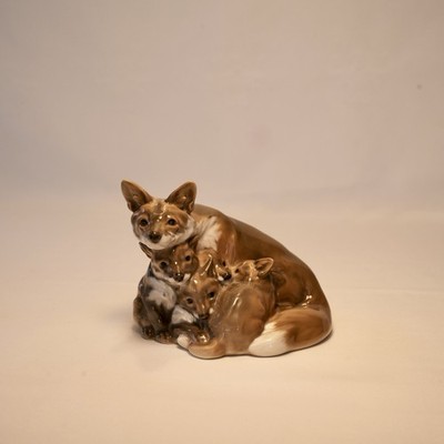 Vintage Royal Copenhagen Fox Vixen with Cubs Figurine #1788 Peter Herold