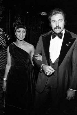 Lola Falana and Joseph Schenk Circa 1980's Celebrity Historic Old Photo 1