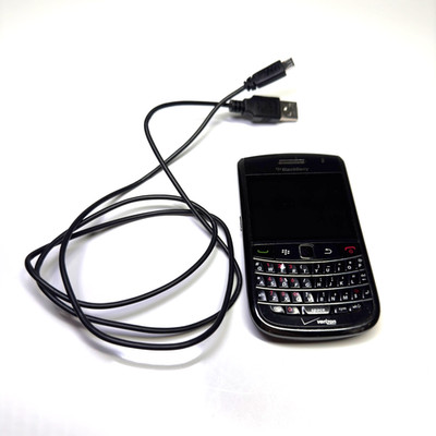 Blackberry Bold Verizon Includes Battery - Buttons Don't Work - PARTS ONLY