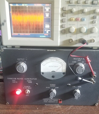 Random Noise Generator GR1390B 5MHz bandwidth. Gaussian output 3V max WORKS OK!!