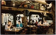 KEWAUNEE, Wisconsin Postcard "LARRY & MONA'S FAMILY RESTAURANT" c1980s Unused