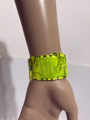JOHN GALLIANO ジョン　ガリアーノ プレート　ブレスレット Vtg Christian Dior By John Galliano Neon Green Monogram Slap