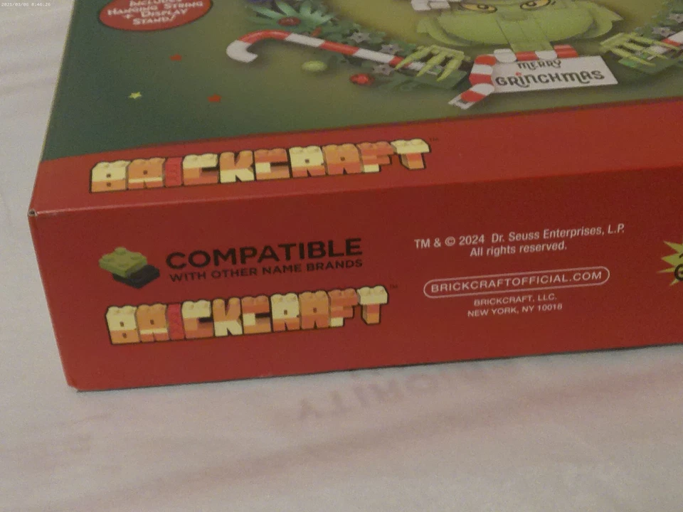 Brickcraft  Dr Seuss  Grinch Wreath  Brick Building Set  523 Pieces  Compatible - Image 4 of 4