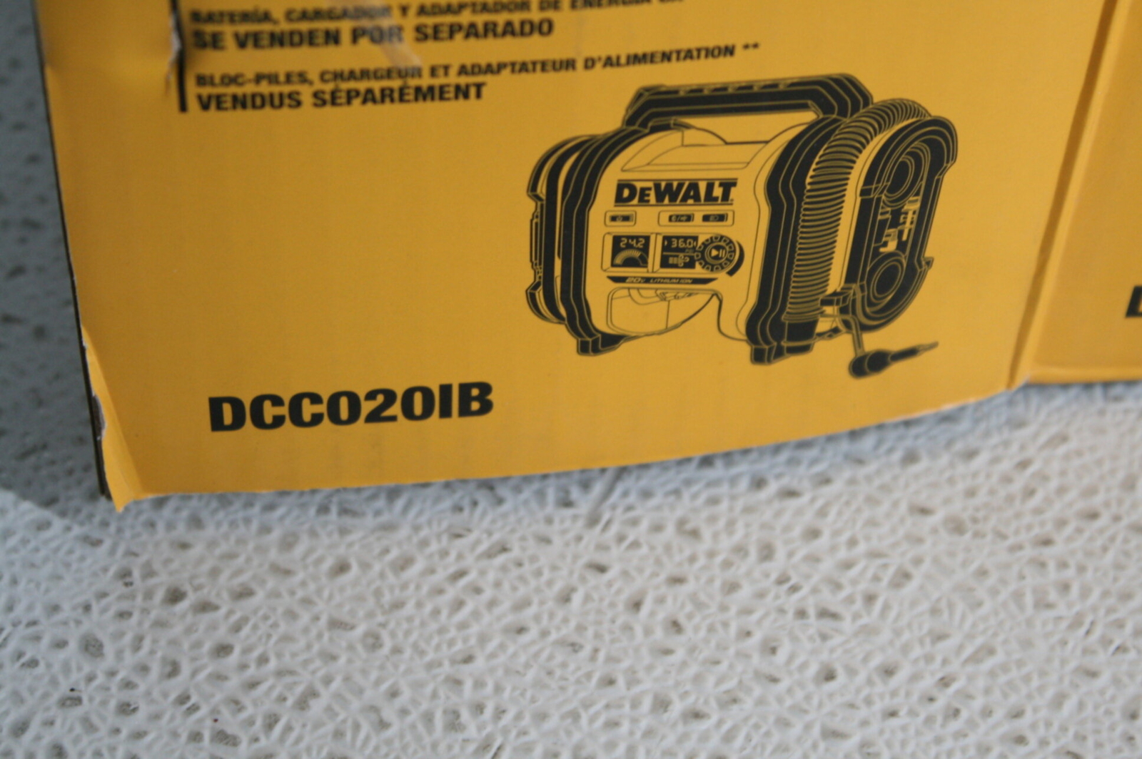 DEWALT DCC020I 20V MAX Tire Inflator Compact Portable Automatic Shut