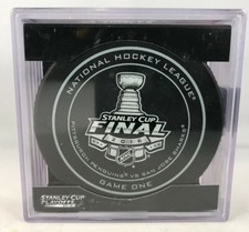 NHL 2016 Stanley Cup Final On-Ice Hockey Puck w/Cube Penguins vs Sharks