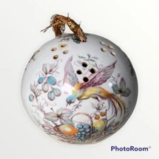 Royal Windsor Potpourri Bulb Ball Ornament Fine Bone China 3" Woods Of Windsor