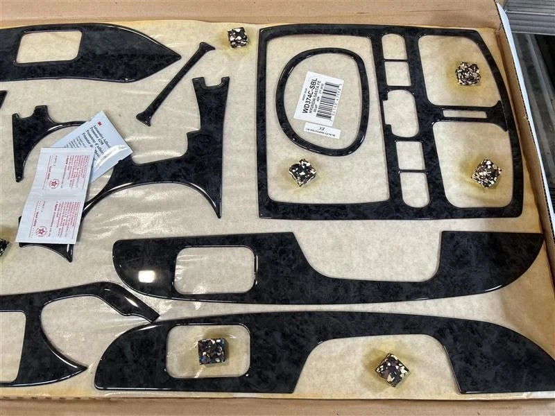 Kit de molduras de tablero Hyundai Santa Fe 2002 WD374C-SBL 336719 Foto 3 de 4