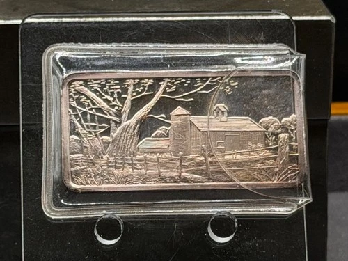 1975 Hamilton Mint AMERICA THE BEAUTIFUL “AMERICAN FARM” 1 oz Silver Bar .999