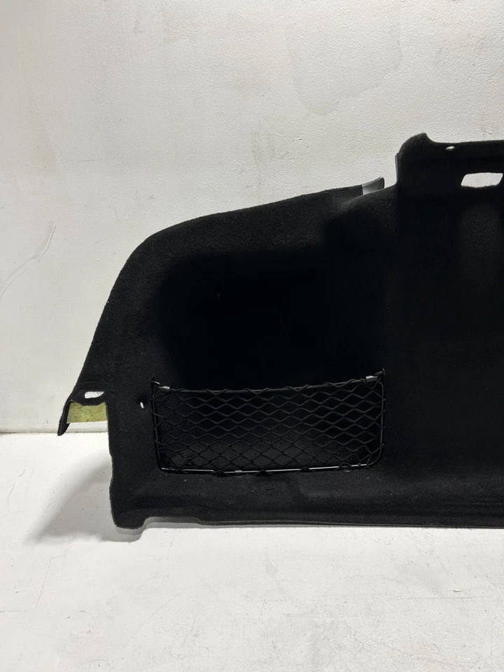 Cubierta de embellecedor del panel del cuarto lateral izquierdo del maletero Mercedes-Benz S550 2014-2017 OEM Foto 2 de 4